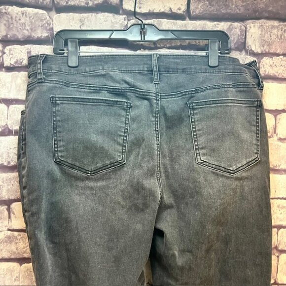 Chico's So Slimming Black Girlfriend Flare Style Jeans Size 16 - Picture 7 of 9